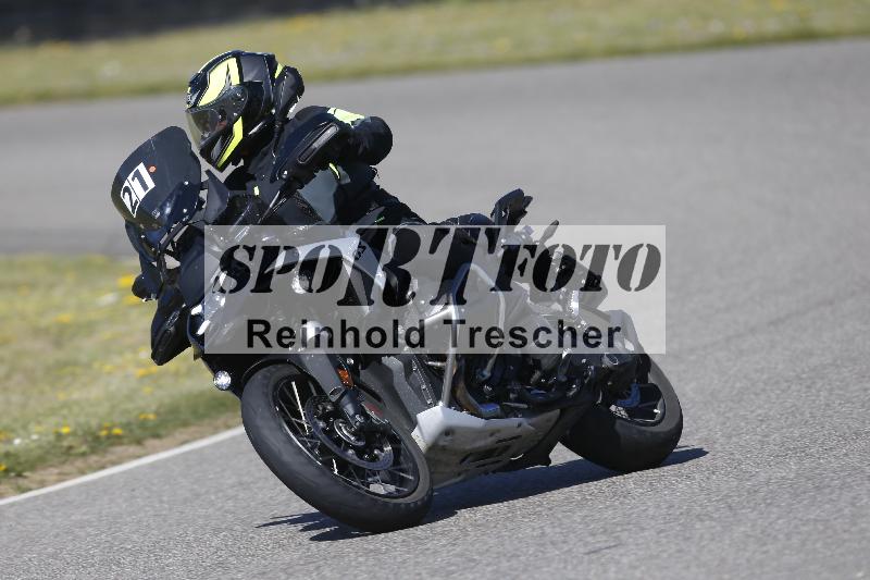 /05 07.04.2026 Cornu Master School ADR/Gruppe rot/21